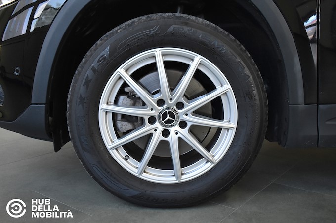 MERCEDES-BENZ GLA 180 d Automatic Business